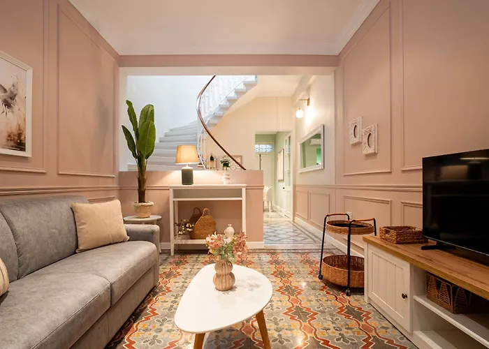 Sumptuous 2 Bedrooms Townhouse With Large Roof Terrace, Hot Tub & Sea View Gostj-2 *