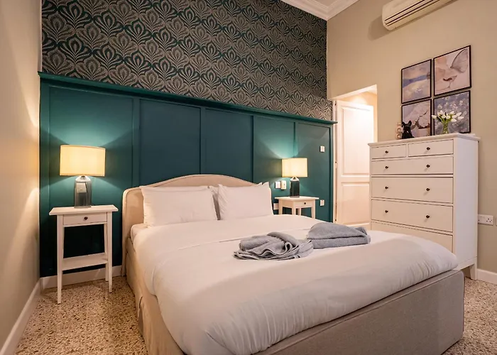 Sumptuous 2 Bedrooms Townhouse With Large Roof Terrace, Hot Tub & Sea View Gostj-2