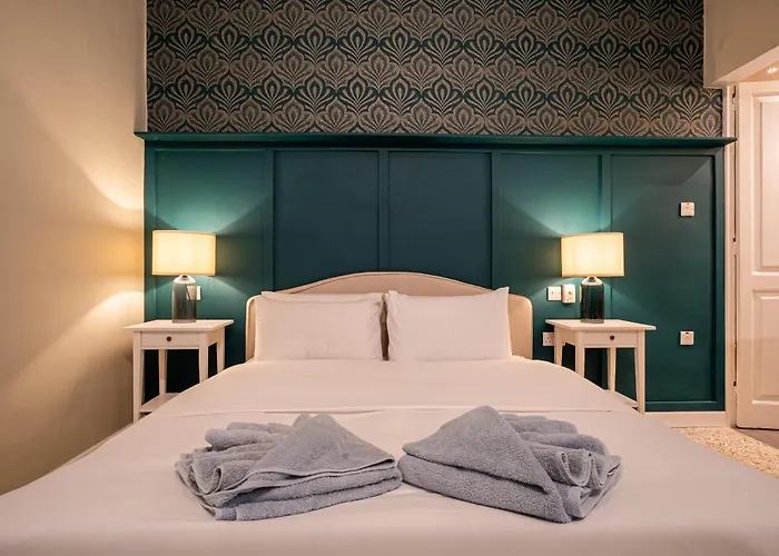 Tatil Evi Sumptuous 2 Bedrooms Townhouse With Large Roof Terrace, Hot Tub & Sea View Gostj-2