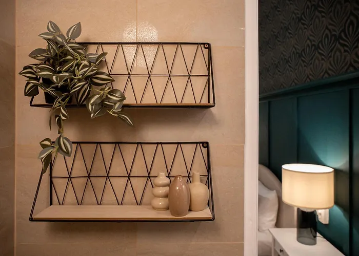 Tatil Evi Sumptuous 2 Bedrooms Townhouse With Large Roof Terrace, Hot Tub & Sea View Gostj-2 Saint Julian's