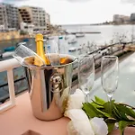 Sumptuous 2 Bedrooms Townhouse With Large Roof Terrace, Hot Tub & Sea View Gostj-2 Saint Julian's