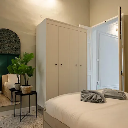 Casa de Férias Sumptuous 2 Bedrooms Townhouse With Large Roof Terrace, Hot Tub & Sea View Gostj-2 *