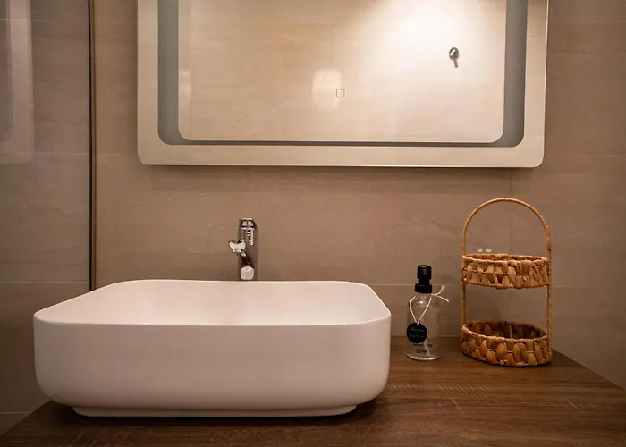 Sumptuous 2 Bedrooms Townhouse With Large Roof Terrace, Hot Tub & Sea View Gostj-2 Case de vacanță