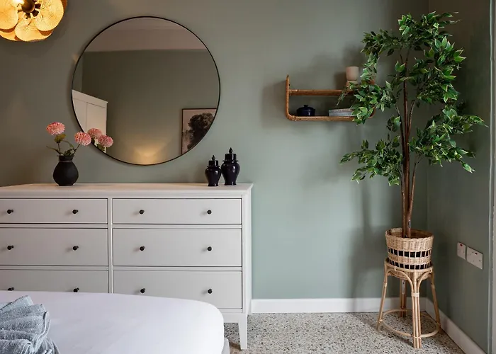 Sumptuous 2 Bedrooms Townhouse With Large Roof Terrace, Hot Tub & Sea View Gostj-2 Case de vacanță *