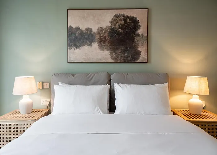 Sumptuous 2 Bedrooms Townhouse With Large Roof Terrace, Hot Tub & Sea View Gostj-2 * St. Julian's