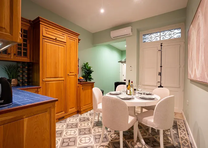 Sumptuous 2 Bedrooms Townhouse With Large Roof Terrace, Hot Tub & Sea View Gostj-2 * St. Julian's