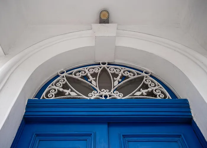 Case de vacanță Sumptuous 2 Bedrooms Townhouse With Large Roof Terrace, Hot Tub & Sea View Gostj-2 *