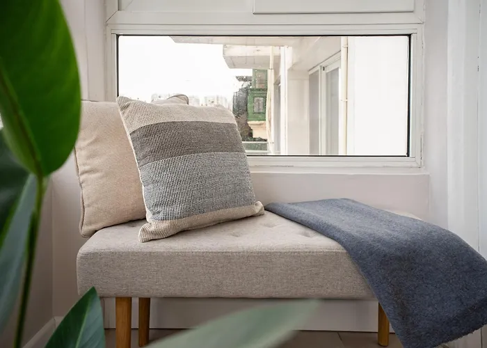 Sumptuous 2 Bedrooms Townhouse With Large Roof Terrace, Hot Tub & Sea View Gostj-2 בית נופש