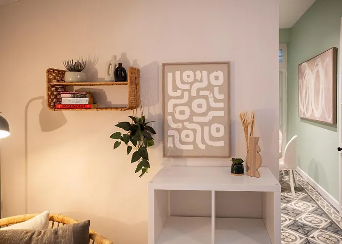 בית נופש Sumptuous 2 Bedrooms Townhouse With Large Roof Terrace, Hot Tub & Sea View Gostj-2 Saint Julian's