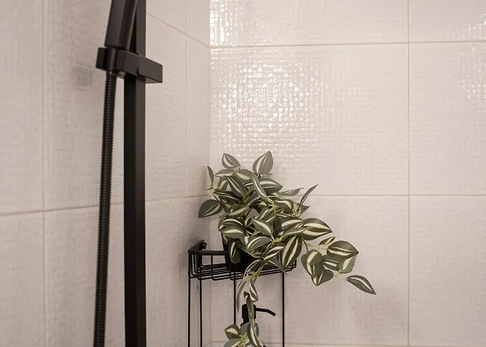 Sumptuous 2 Bedrooms Townhouse With Large Roof Terrace, Hot Tub & Sea View Gostj-2